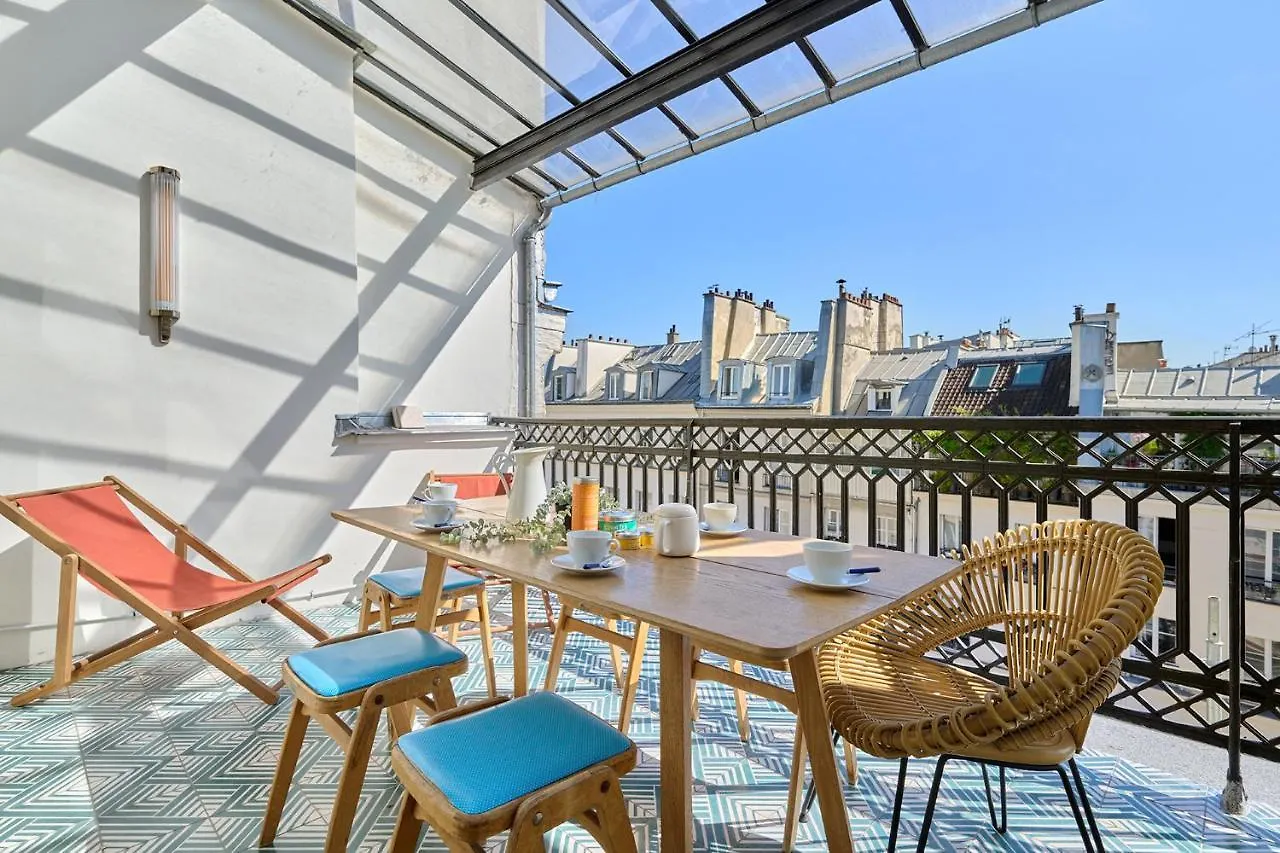Apartment Center Of Paris With Terrace By Studio Prestige France