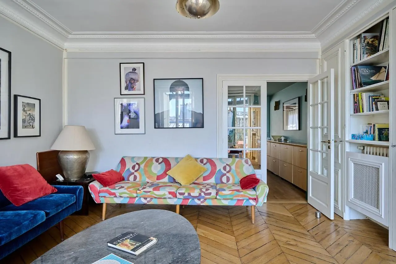Apartment Center Of Paris With Terrace By Studio Prestige